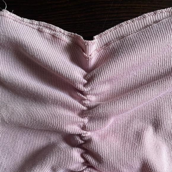 ⭐️3 for 25 BUNDLE⭐️ Long Sleeved Tie-up Scrunched Crop-top: Light Pink - Picture 5 of 5